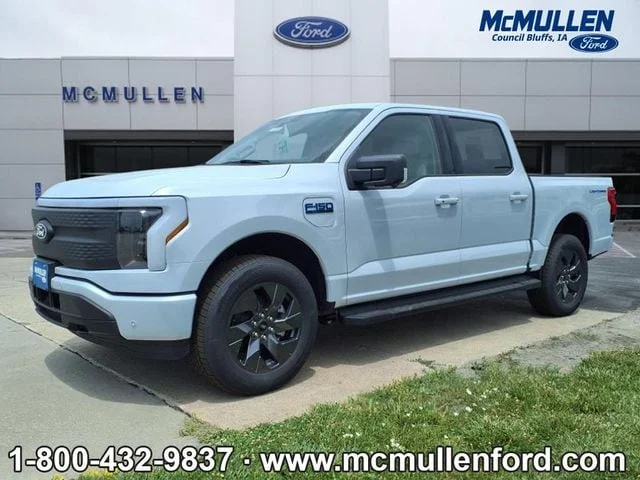 2025 Ford F-150 Lightning Flash - Photo 29