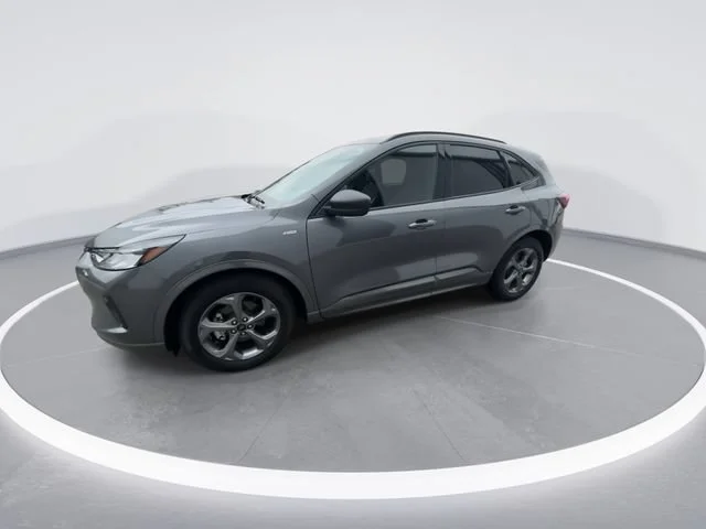 Used 2023 Gray Ford ST-Line image 4