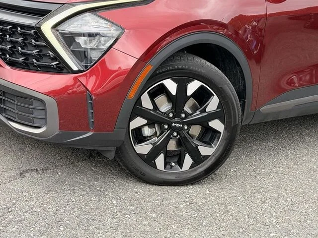 Used 2023 Red Kia X-Line image 31