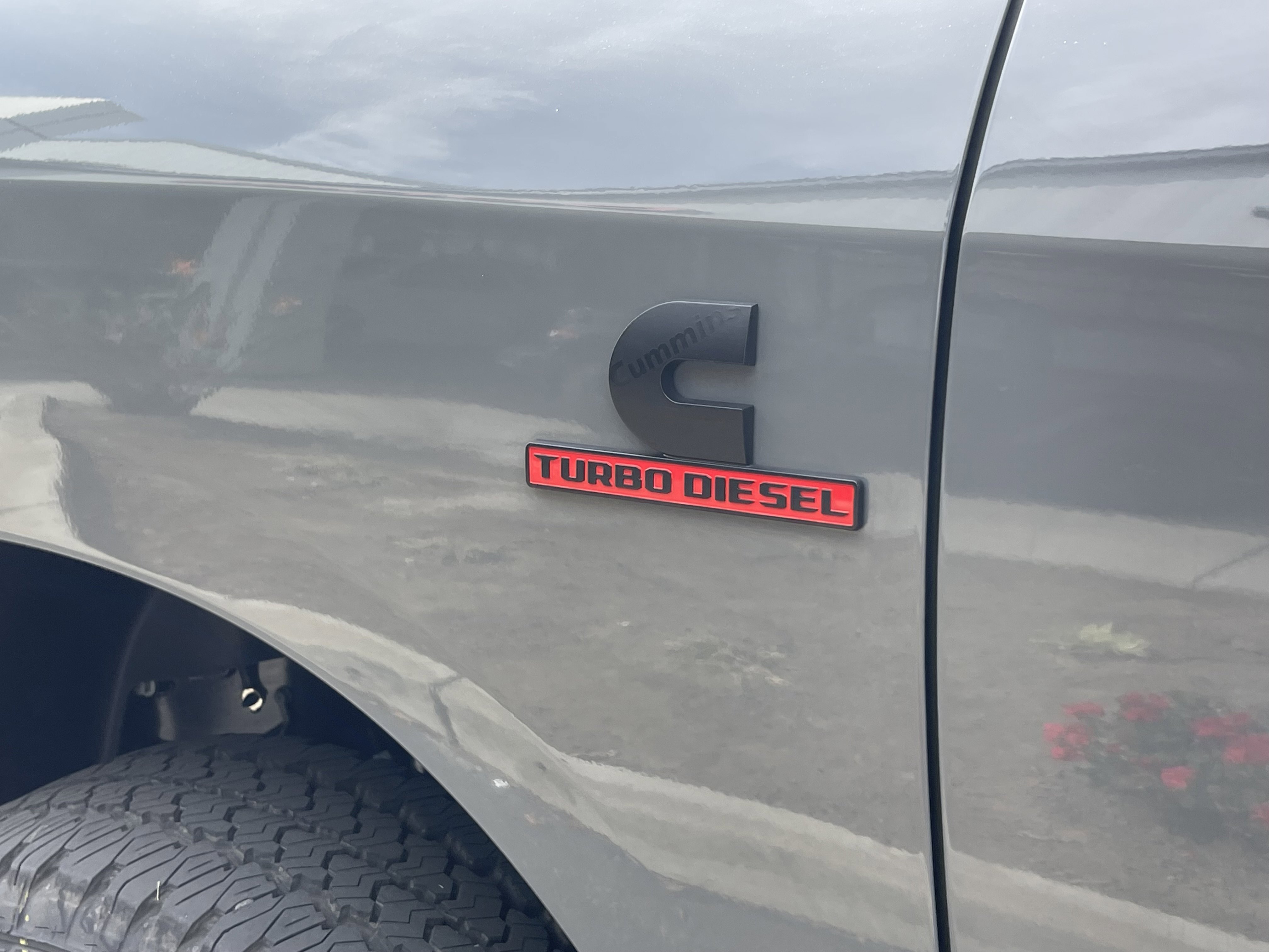 New 2026 Ceramic Gray Clear-Coat Exterior Paint RAM Big Horn image 13