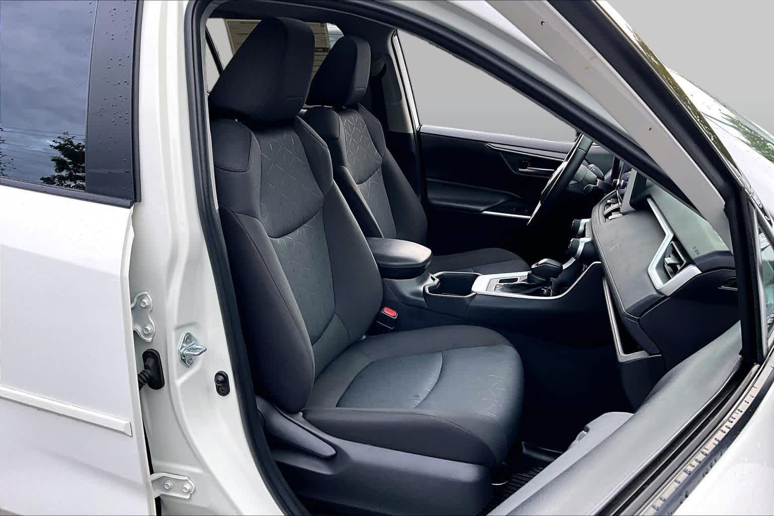 Used 2024 Ice Cap Toyota XLE image 8