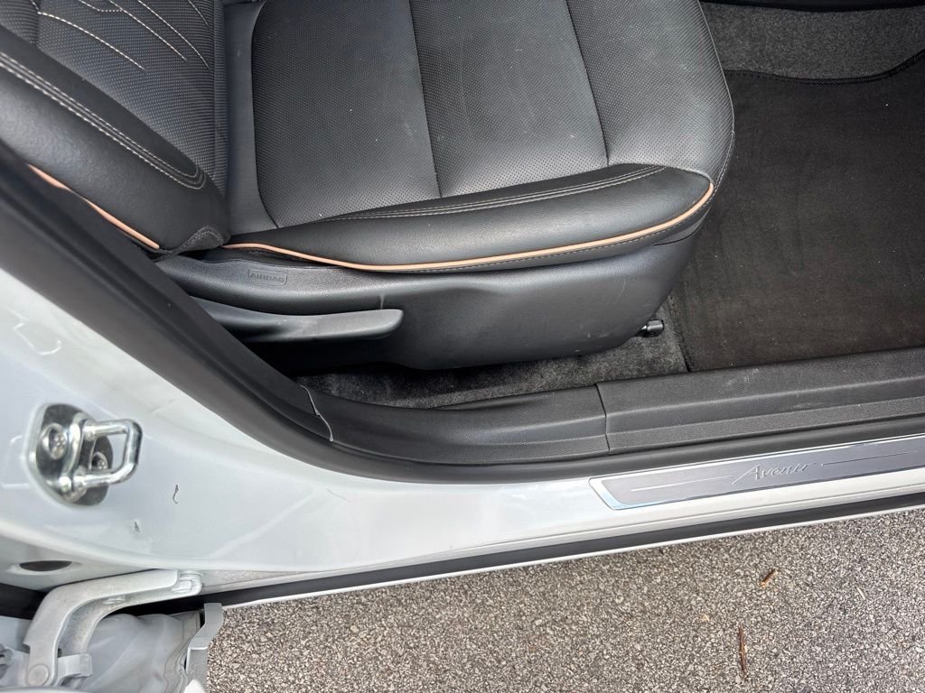 Used 2025 White Buick Avenir image 45