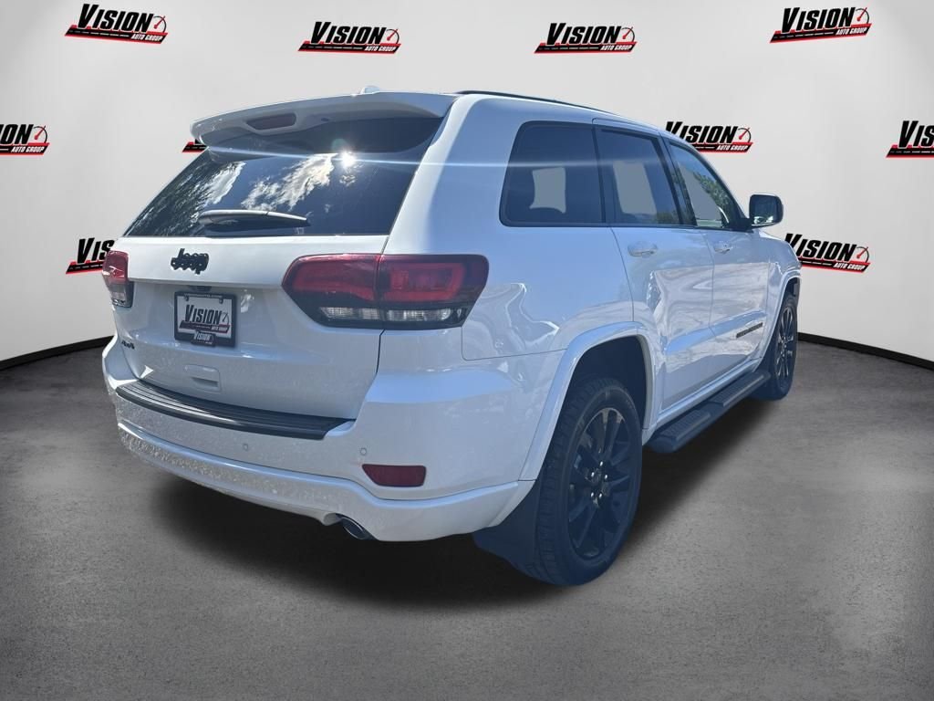 Used 2021 White Jeep Laredo X image 5