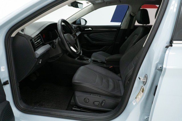 Used 2025 Monument Gray Volkswagen SEL image 15