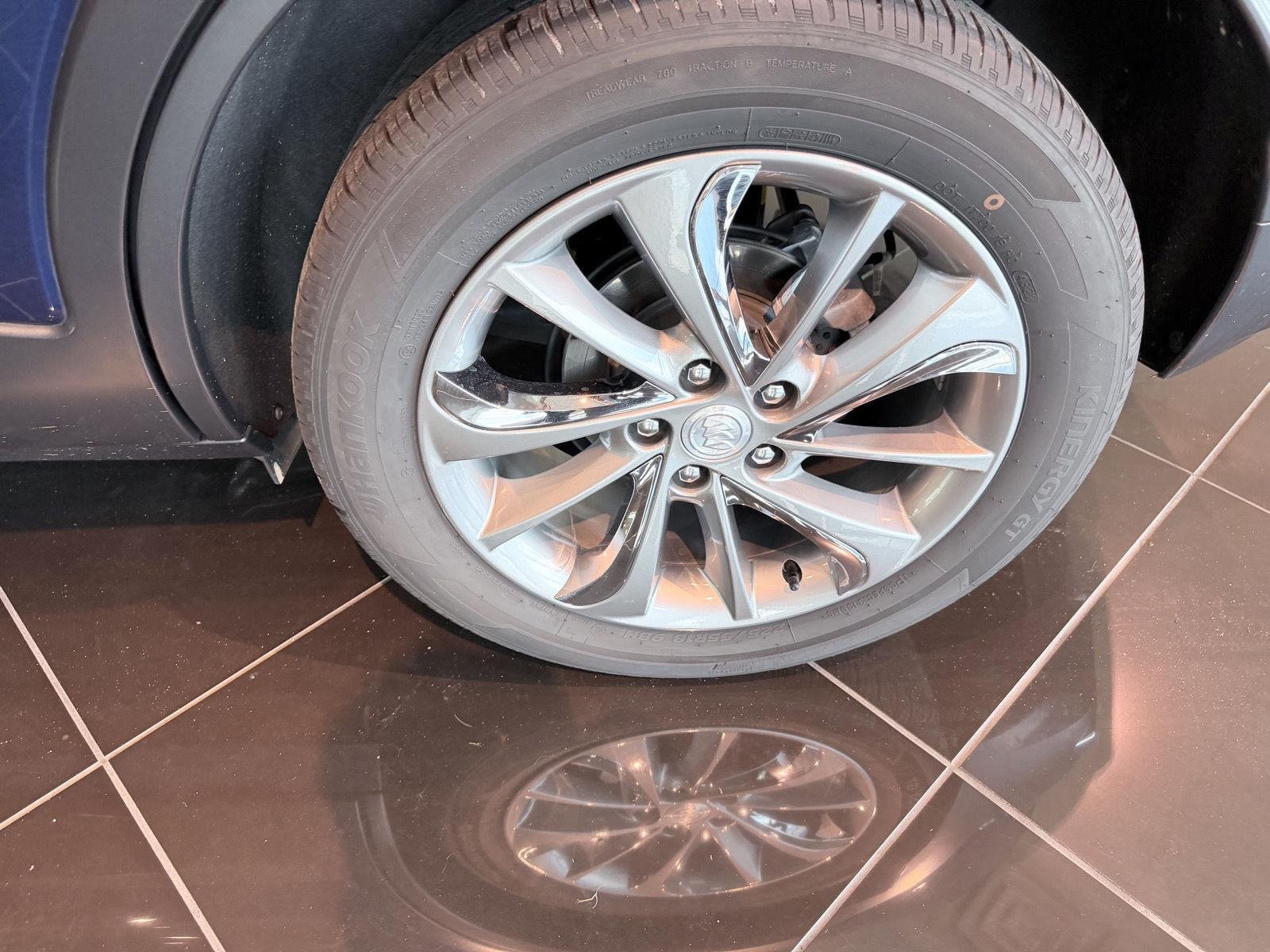 Used 2023 Sapphire Metallic Buick Essence image 50
