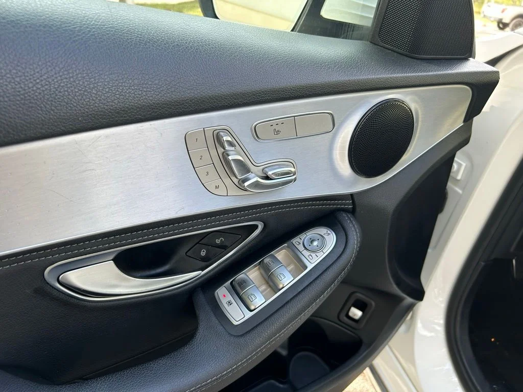 Used 2016 White Mercedes-Benz C 300 image 16