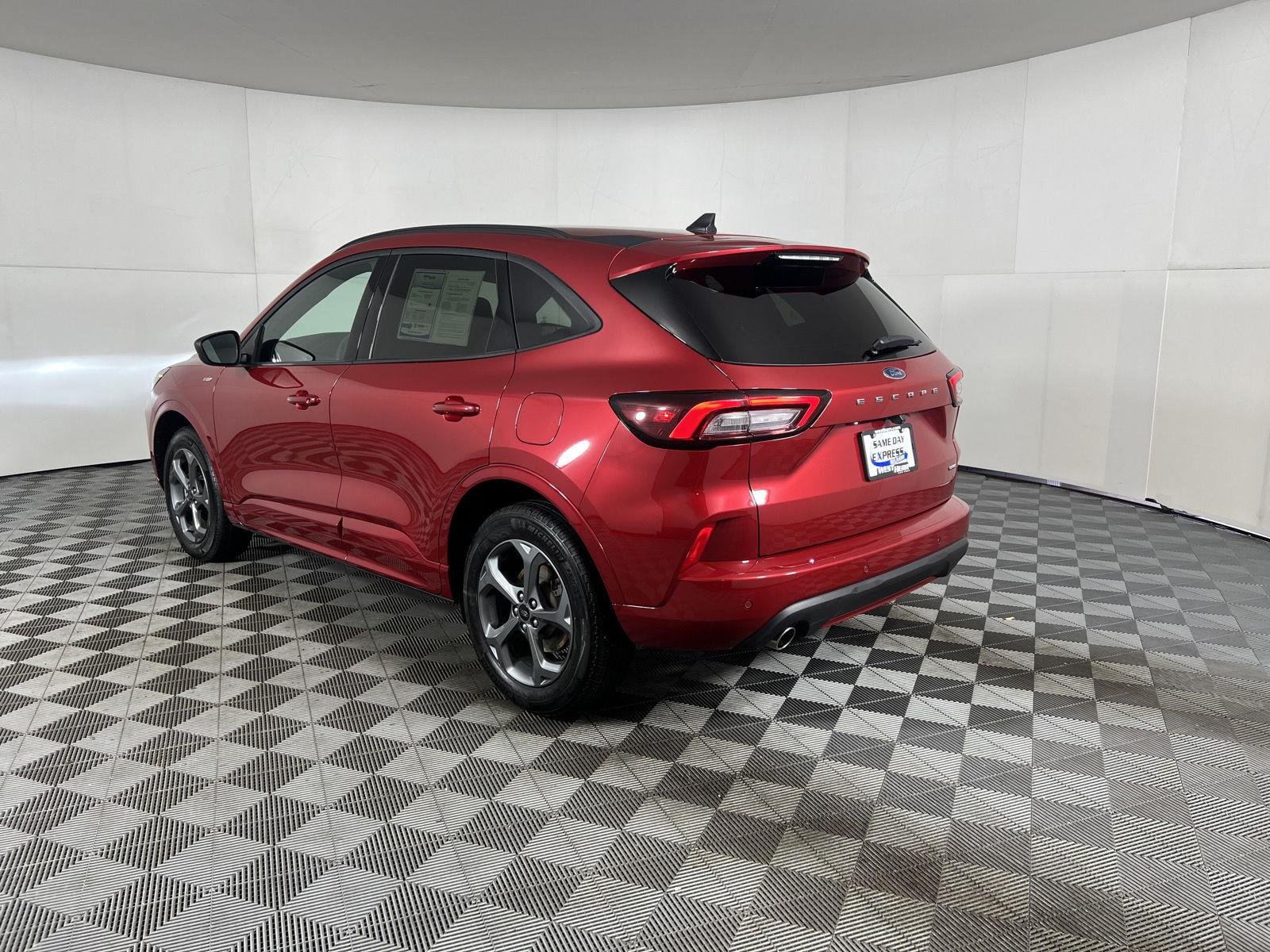 Used 2024 Rapid Red Metallic Tinted Clearcoat Ford ST-Line image 5