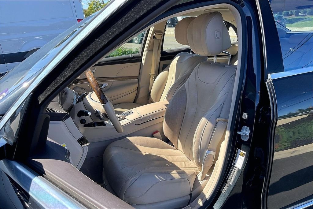Used 2014 Black Mercedes-Benz S 550 image 3
