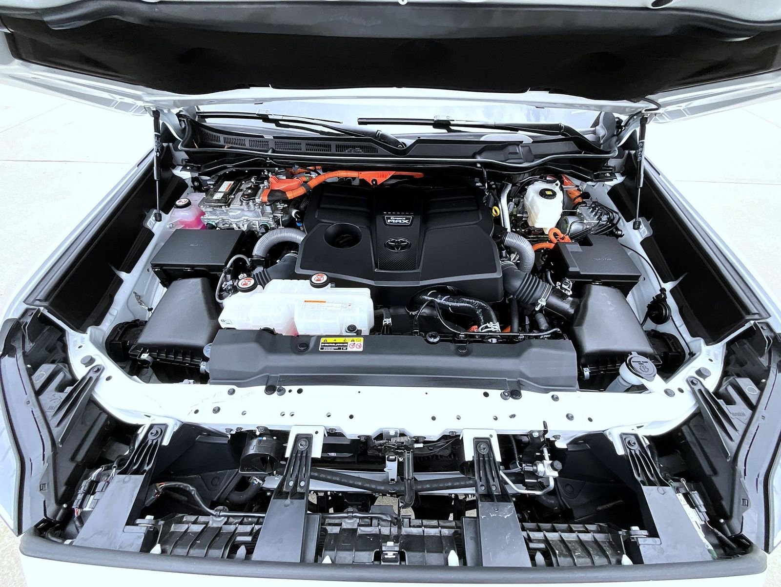 Used 2025 White Toyota SR5 image 29