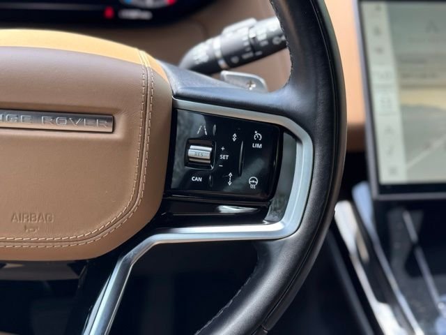 Certified Used 2025 Fuji White Land Rover SE image 23