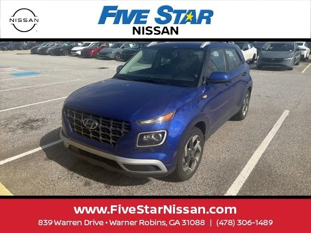 Used 2023 Blue Hyundai Limited image 10