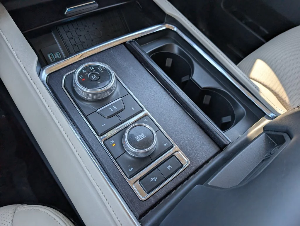 Used 2024 White Metallic Ford Platinum image 31
