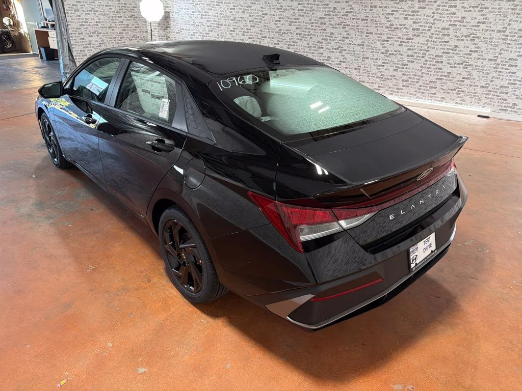 New 2026 Abyss Black Hyundai SEL Sport Plus image 5