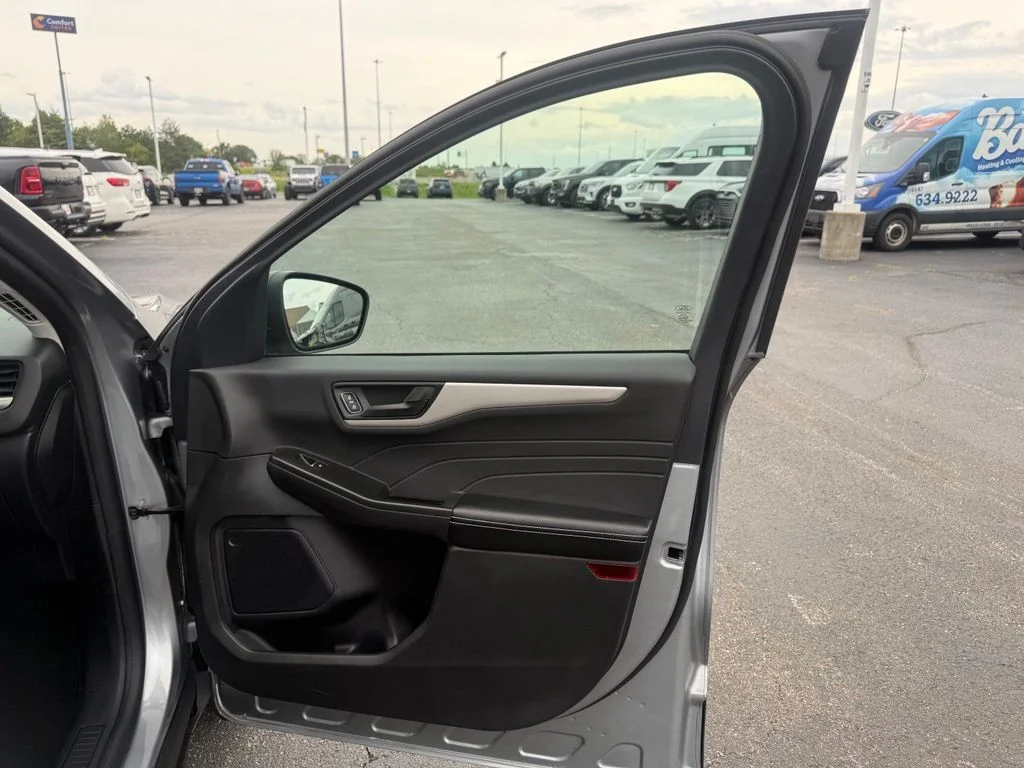 Used 2022 Silver Ford S image 46