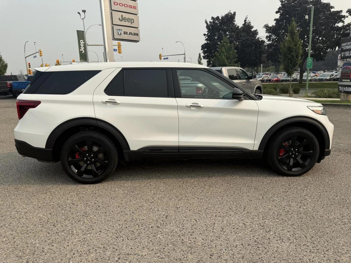 Used 2021 White Ford St Awd image 10