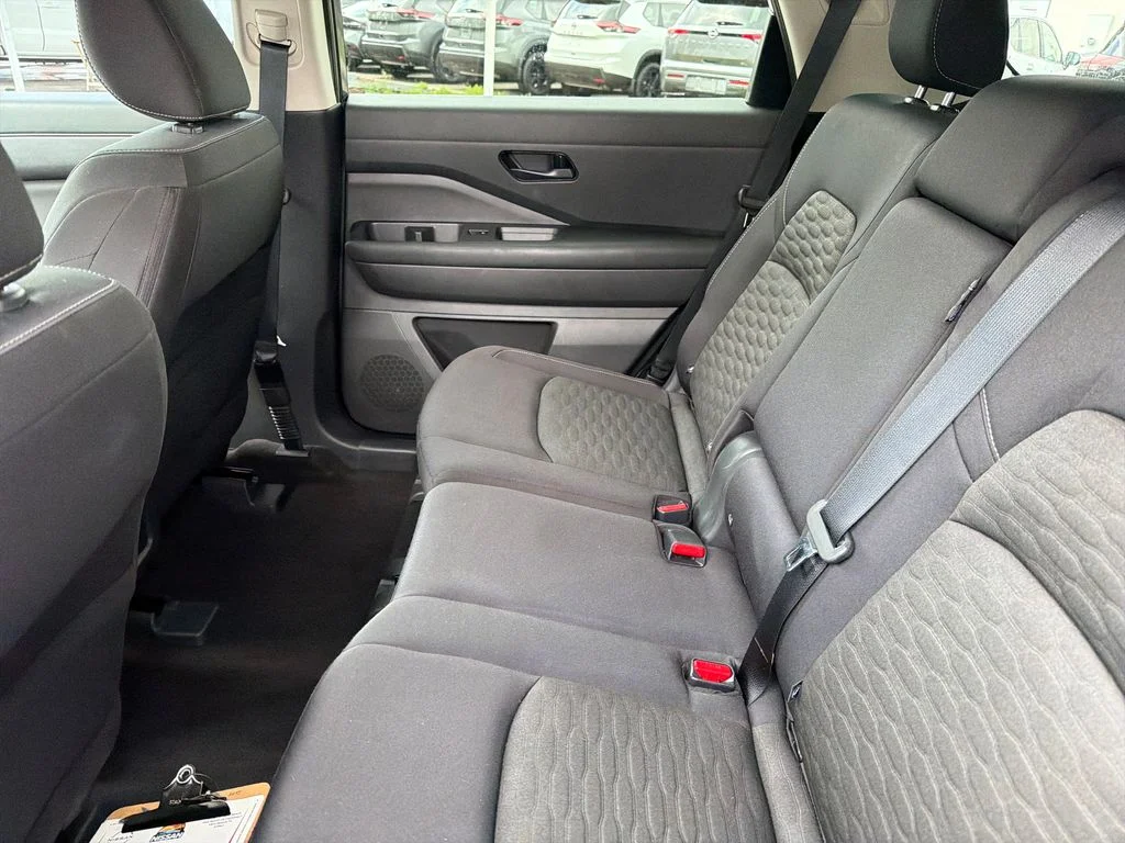 2023 Nissan Pathfinder SV - Photo 31