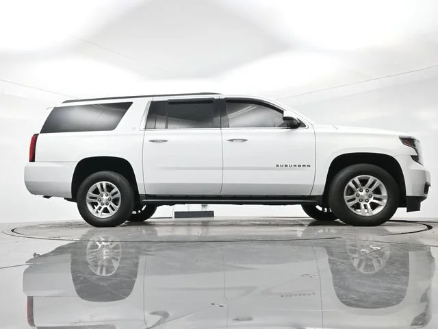 Used 2019 SUMMIT WHITE Chevrolet LT image 16