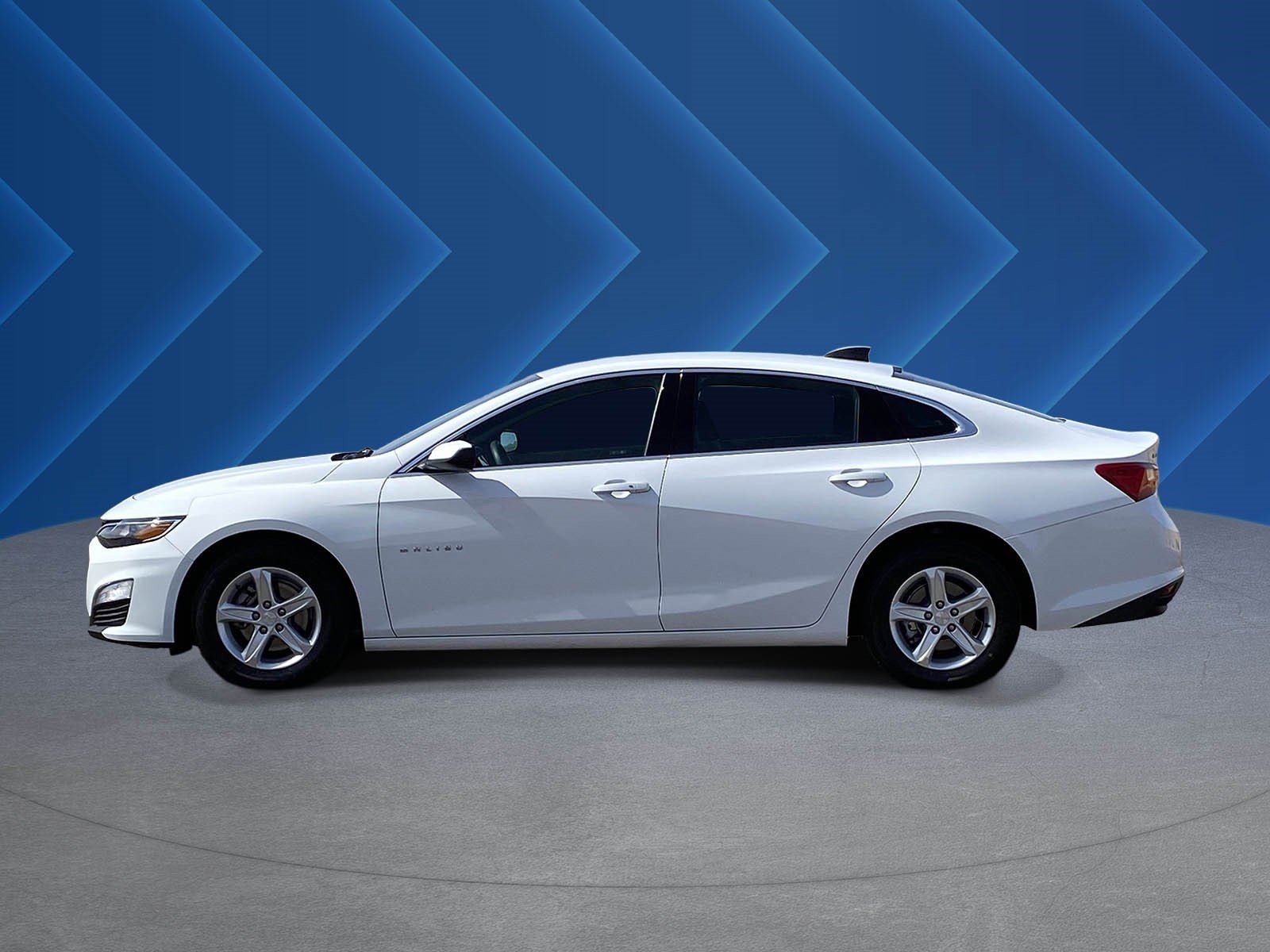 Used 2025 Summit White Chevrolet LS image 6