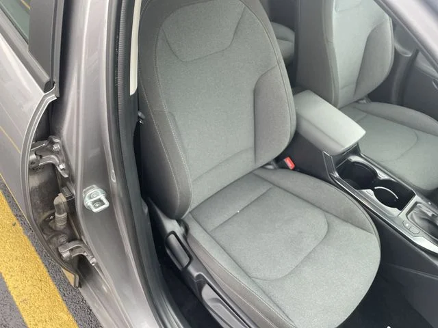 2025 Kia K4 LXS - Photo 40