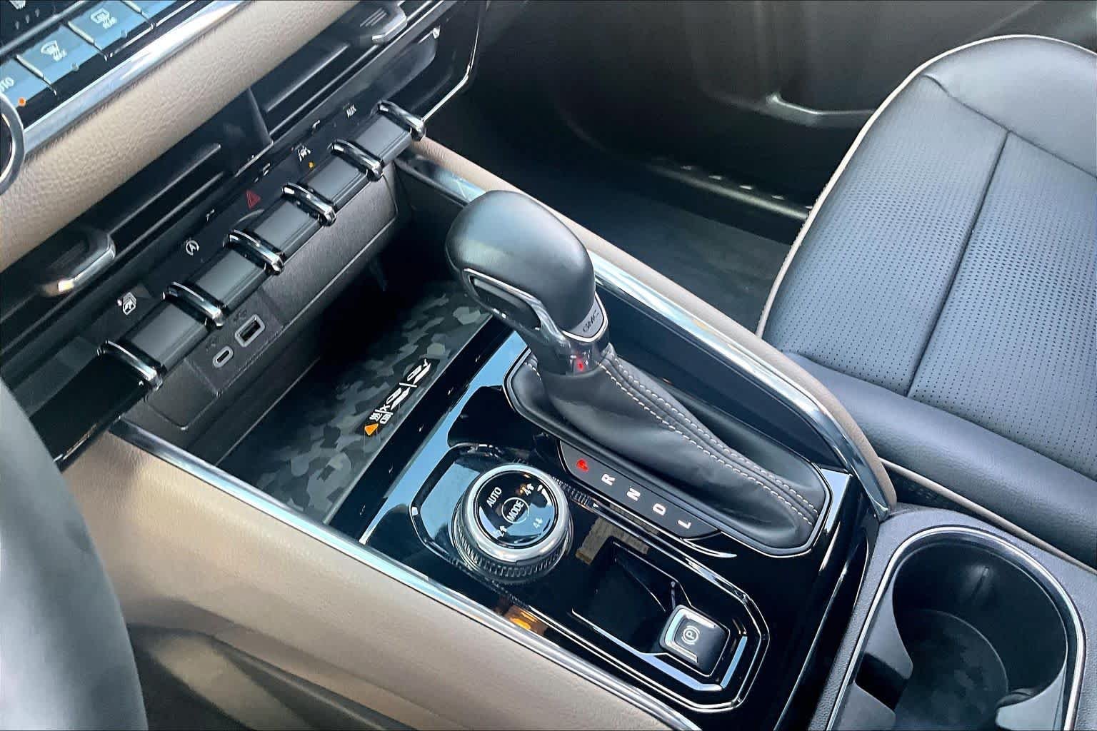 2023 GMC Canyon Denali - Photo 29