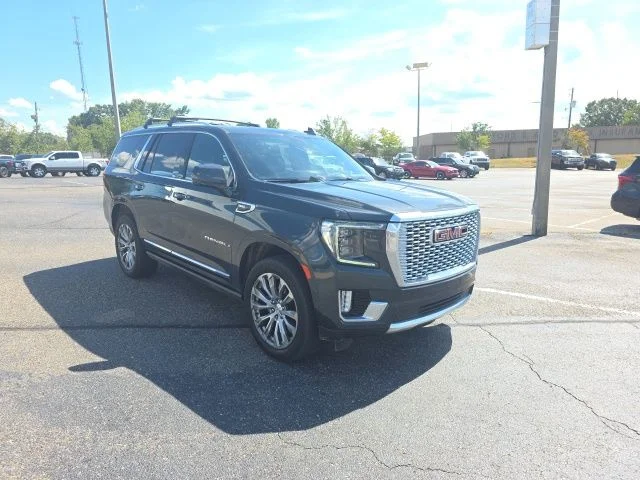 Used 2022 Hunter Metallic GMC Denali image 1