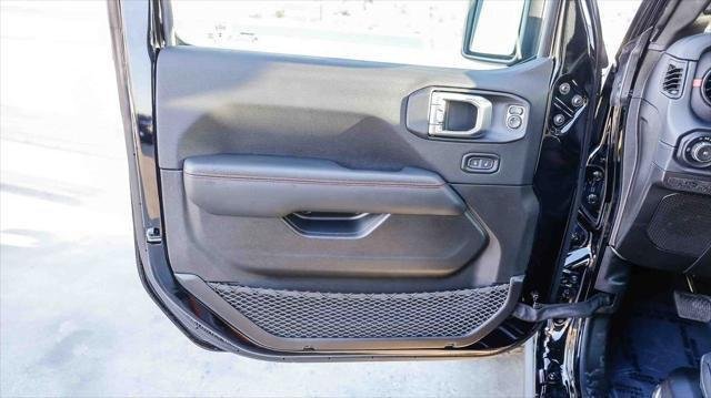 New 2026 Black Clear-Coat Exterior Paint Jeep Rubicon 392 image 25