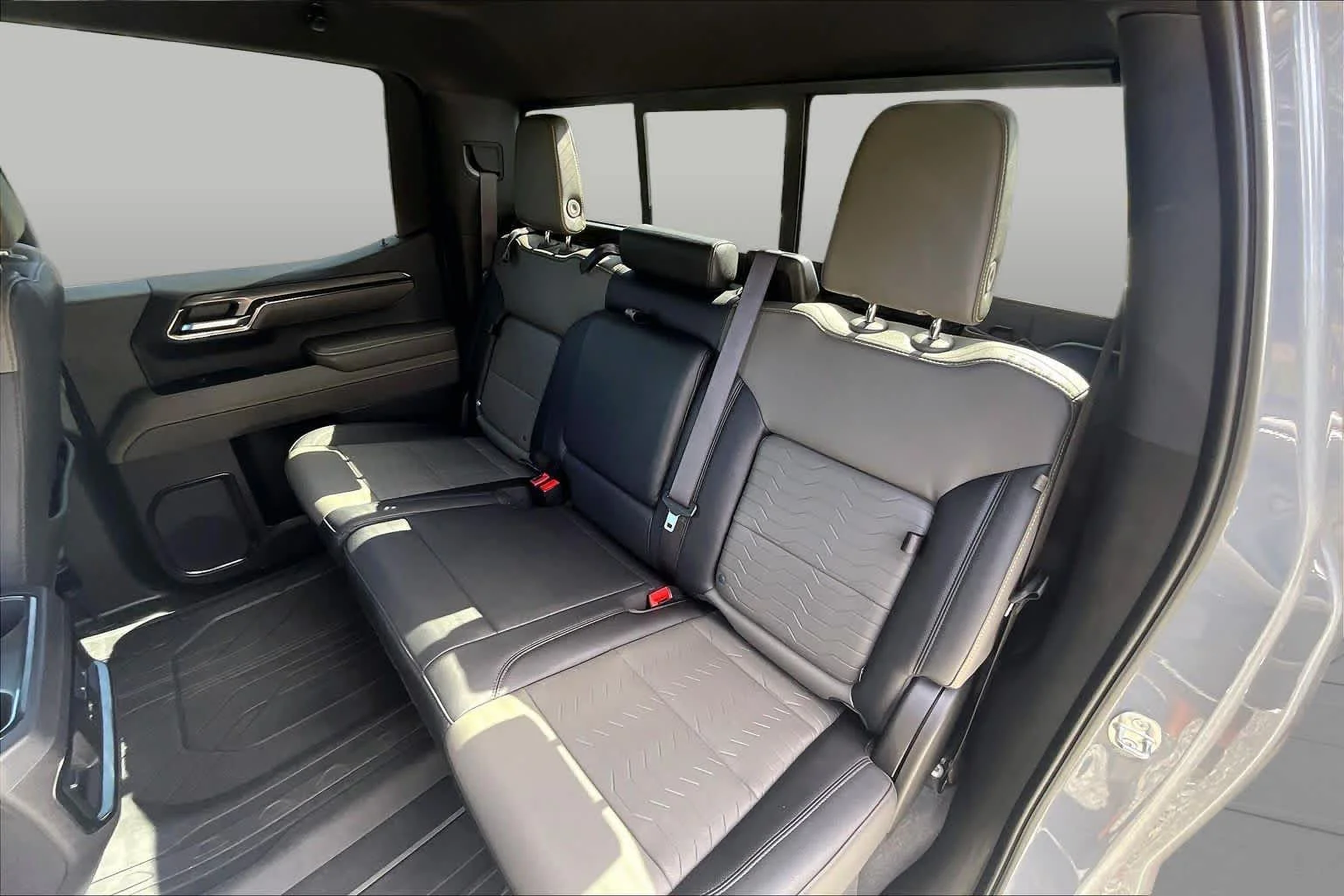 Used 2024 Slate Gray Metallic Chevrolet ZR2 image 21