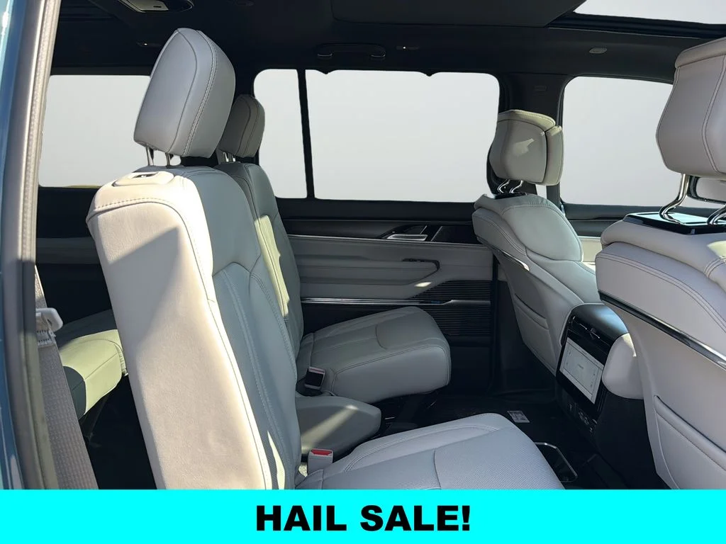 New 2026 Steel Blue Exterior Paint Jeep Summit Obsidian image 14
