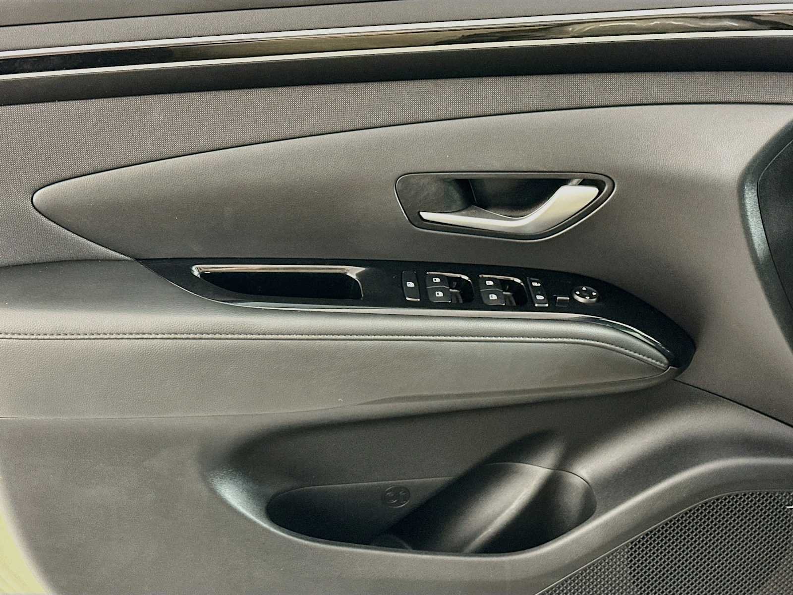 Used 2023 California Sand Hyundai Limited image 17