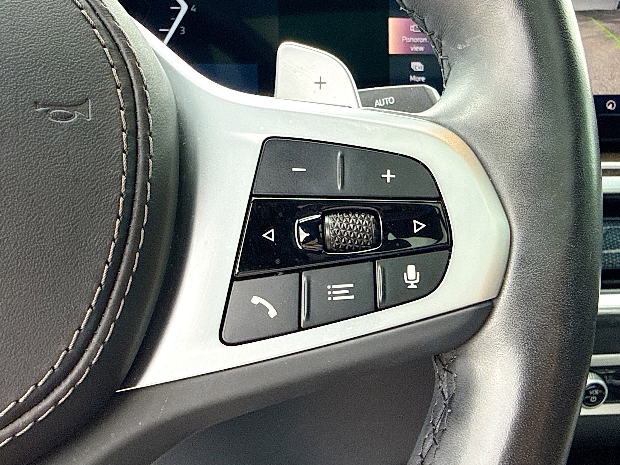 Used 2024 Gray Metallic BMW xDrive40i image 38