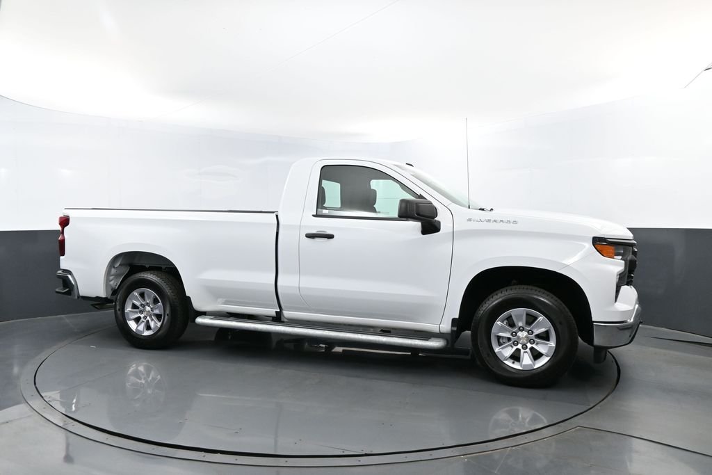 Used 2025 Summit White Chevrolet WT image 4
