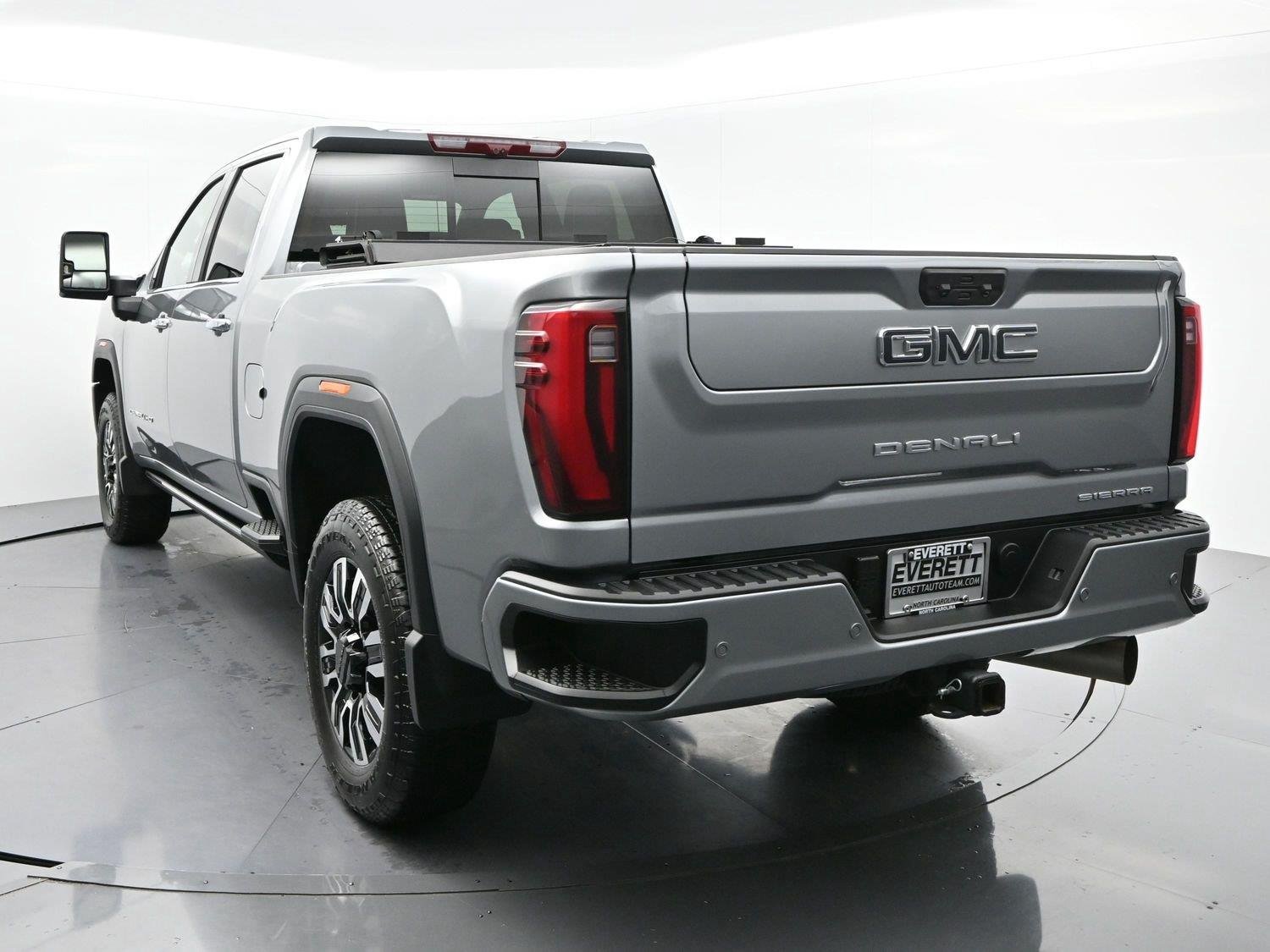 Used 2026 Sterling Metallic GMC Denali Ultimate image 6