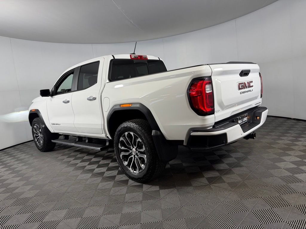 Used 2024 White GMC Denali image 8