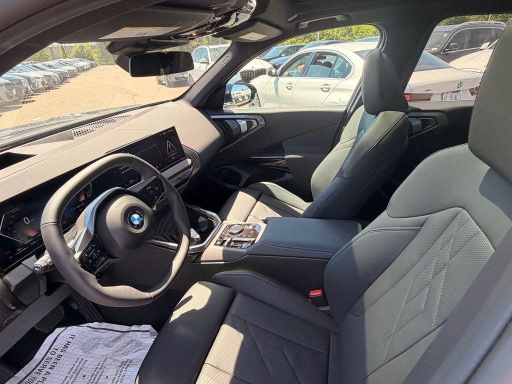 New 2026 Tanzanite Blue II Metallic BMW 30 xDrive image 5