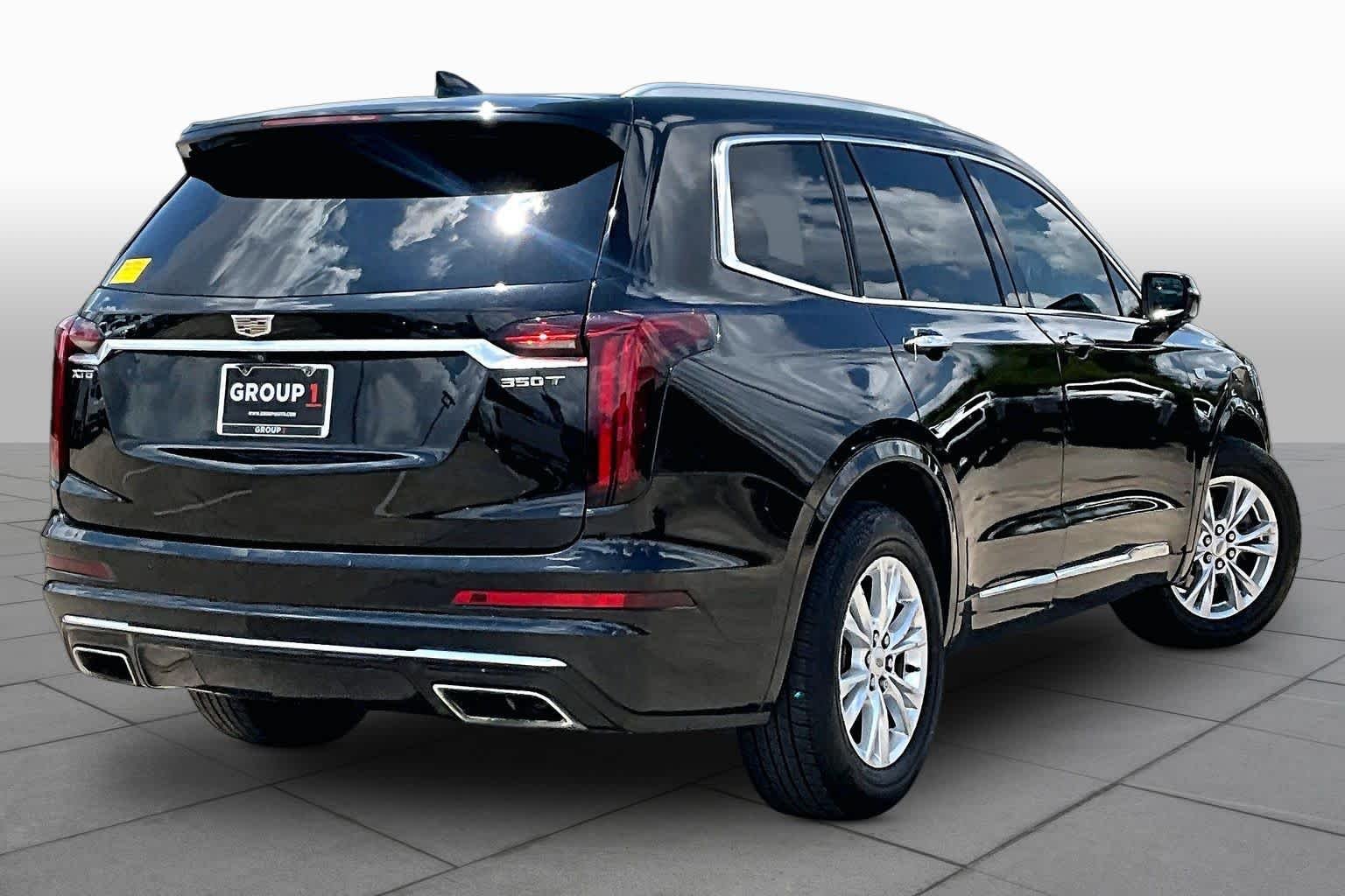 Used 2021 Stellar Black Metallic Cadillac Luxury image 13
