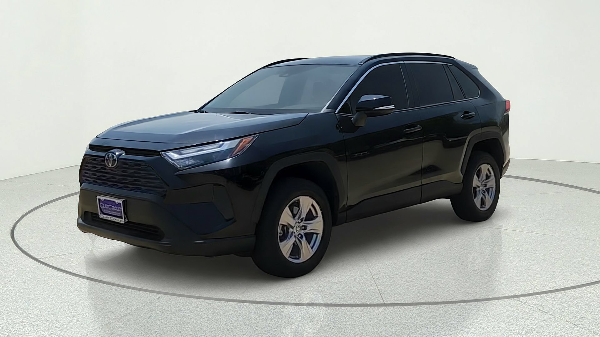 Used 2022 Black Toyota XLE image 3