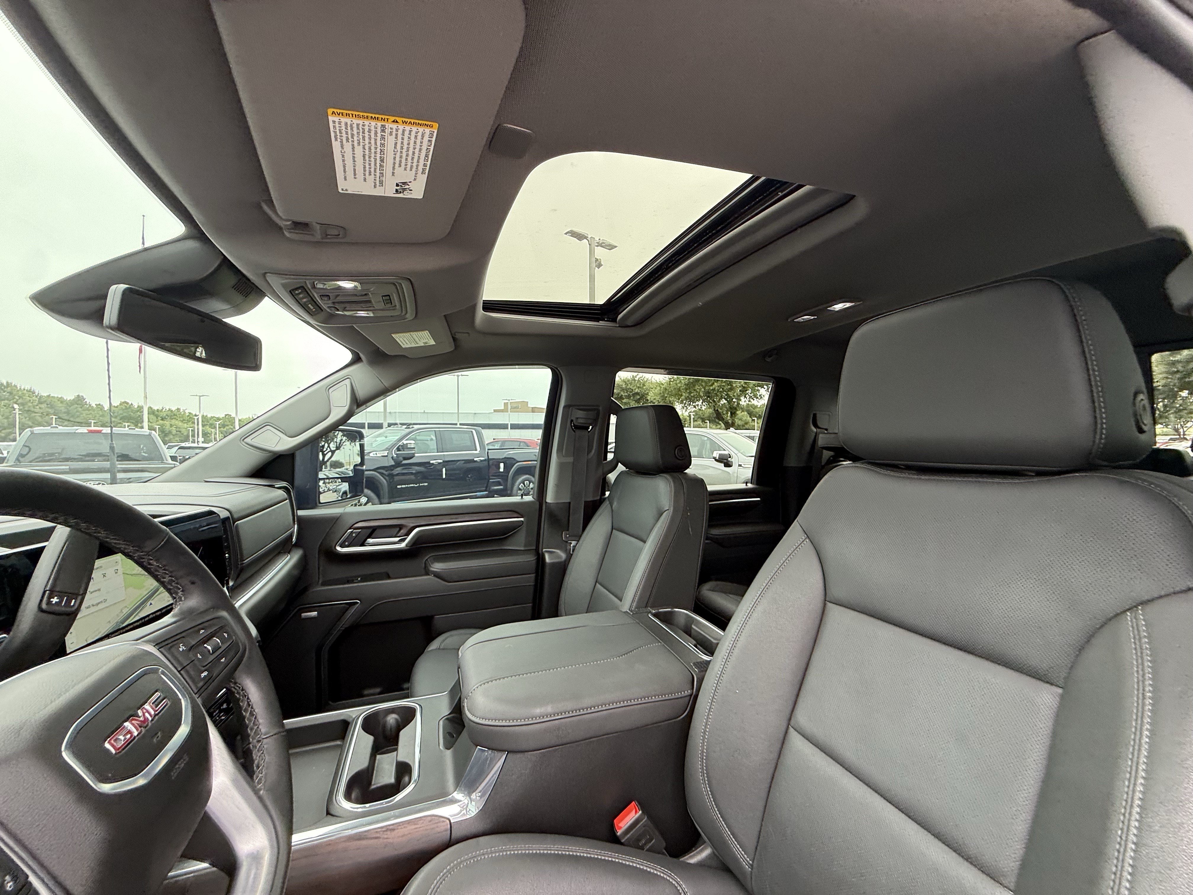 Used 2025 Onyx Black GMC SLT image 25