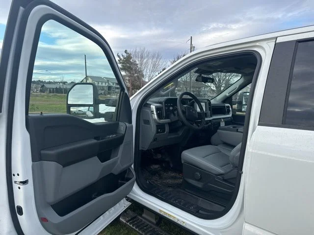 New 2026 Oxford White Ford XL image 12