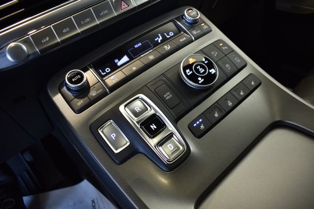 Used 2020 Black Hyundai Limited image 24