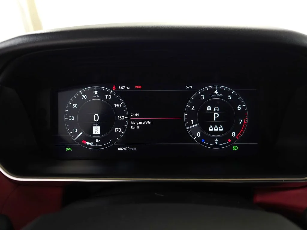 Used 2022 Black Land Rover HSE Dynamic image 21