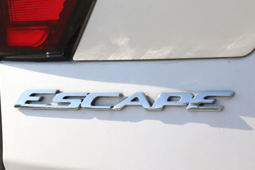 Certified Used 2019 White Platinum Clearcoat Metallic Ford Titanium image 29
