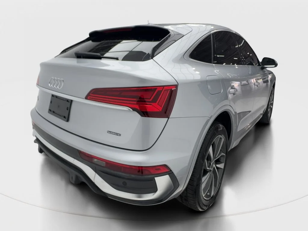 Used 2022 Black Audi  image 7