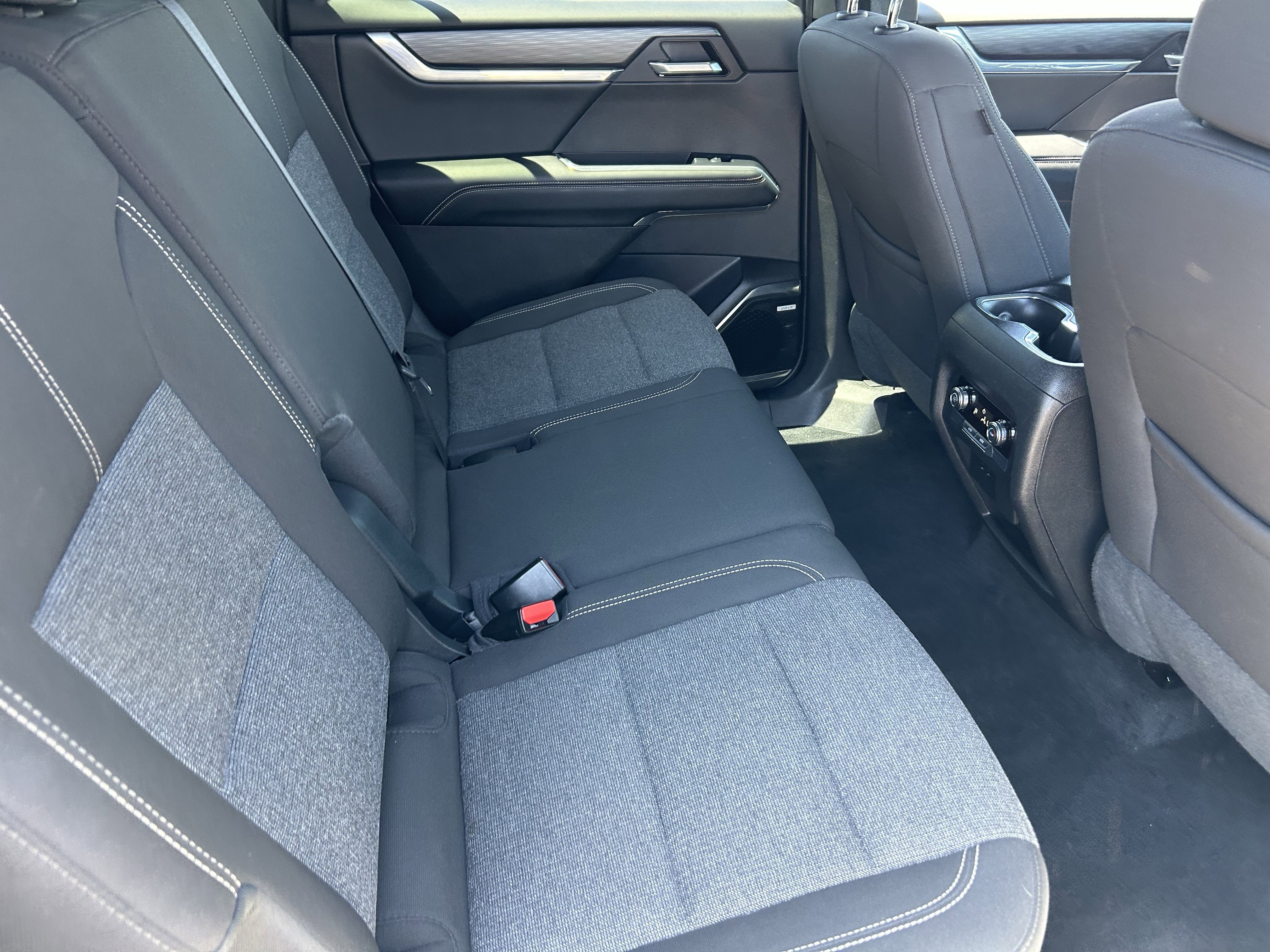 2025 GMC Acadia Elevation - Photo 14