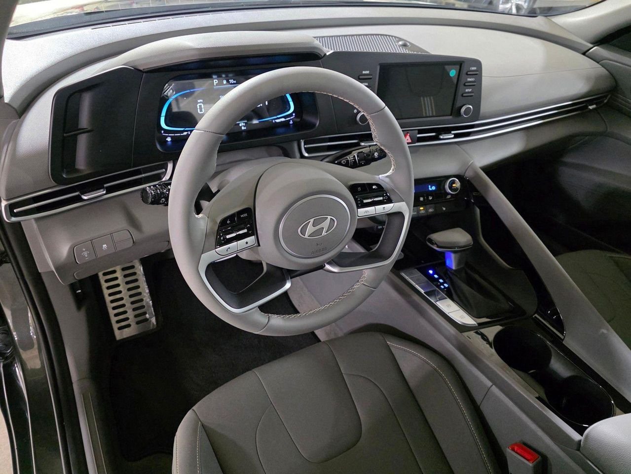 New 2026 Amazon Gray Hyundai SEL Sport image 24