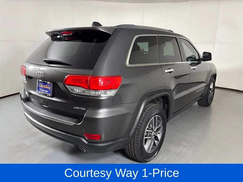 Used 2018 Gray Jeep Limited image 11