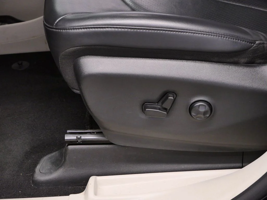 Certified Used 2023 Black Chrysler Touring L image 20