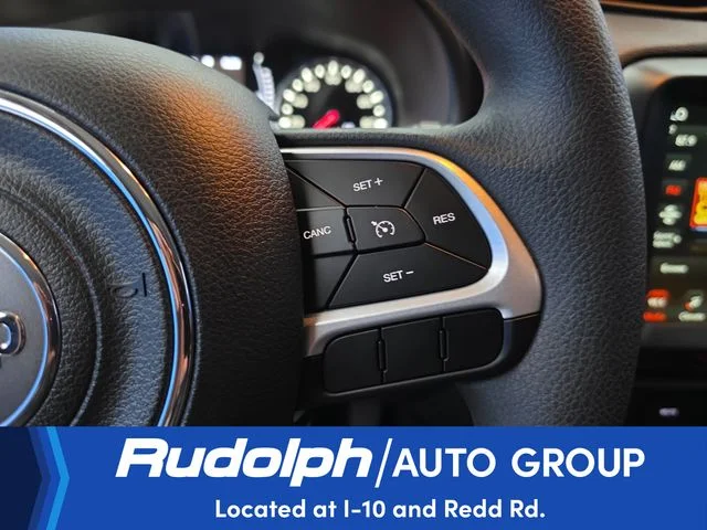 Used 2023 Gray Jeep Latitude image 17