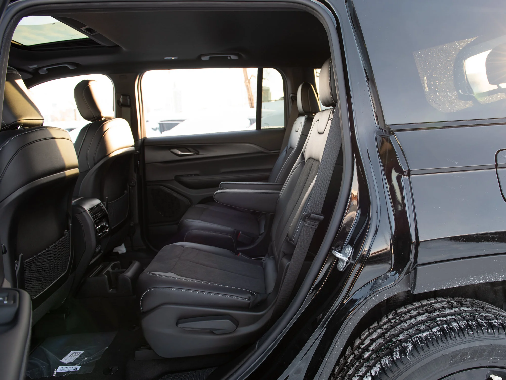 New 2025 Black Jeep Altitude* 4x4, Sunroof, Remote Start, Heated Seats image 21