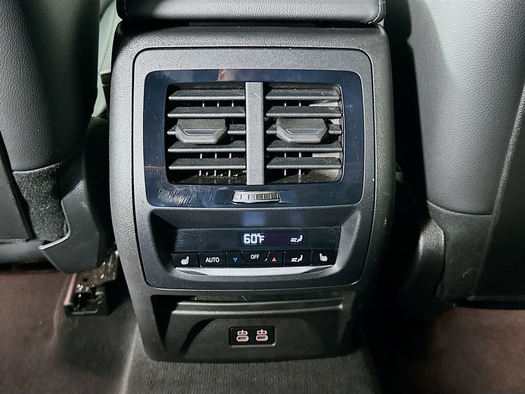 Used 2023 Skyscraper Grey Metallic BMW sDrive30i image 25