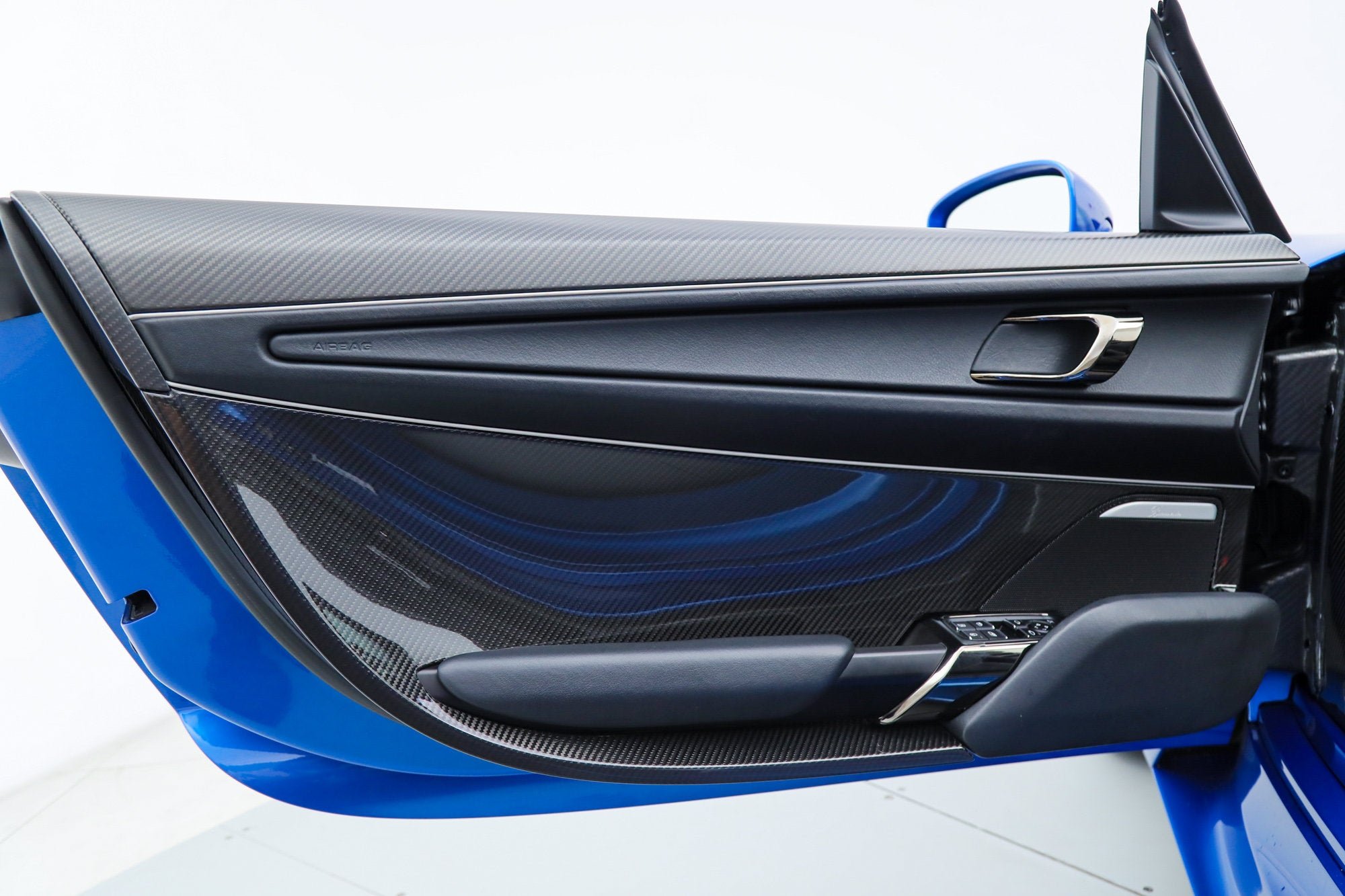 Used 2015 Blue Porsche  image 28
